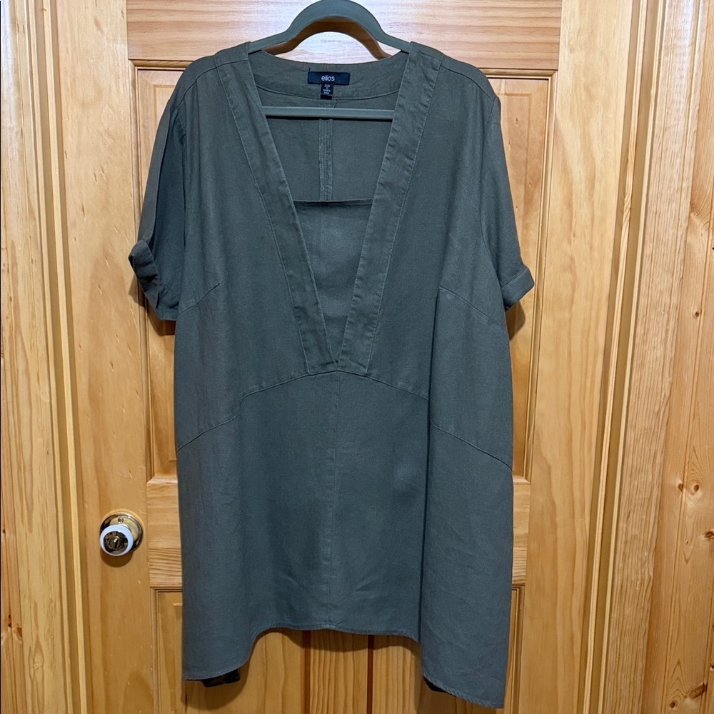 Ellos Forest Army Green Tunic Top with Handkerchief Hem.  Plus Size 1X 22/24.